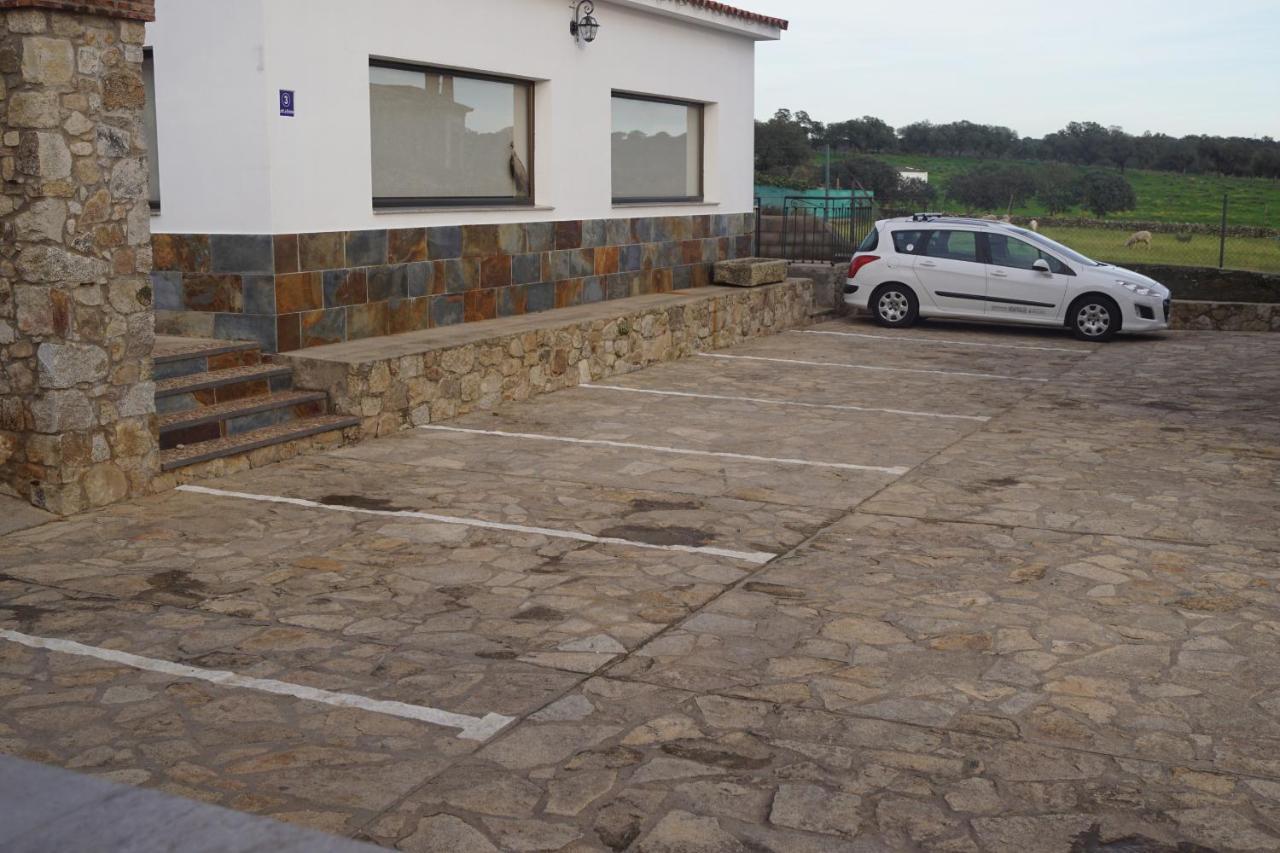 Apartamentos Estrellas De Monfraguee Torrejón el Rubio Exterior foto