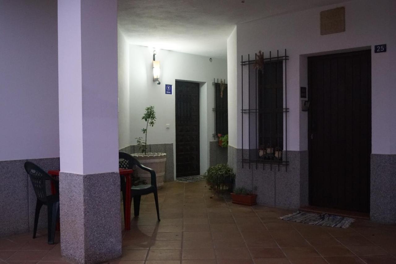 Apartamentos Estrellas De Monfraguee Torrejón el Rubio Exterior foto