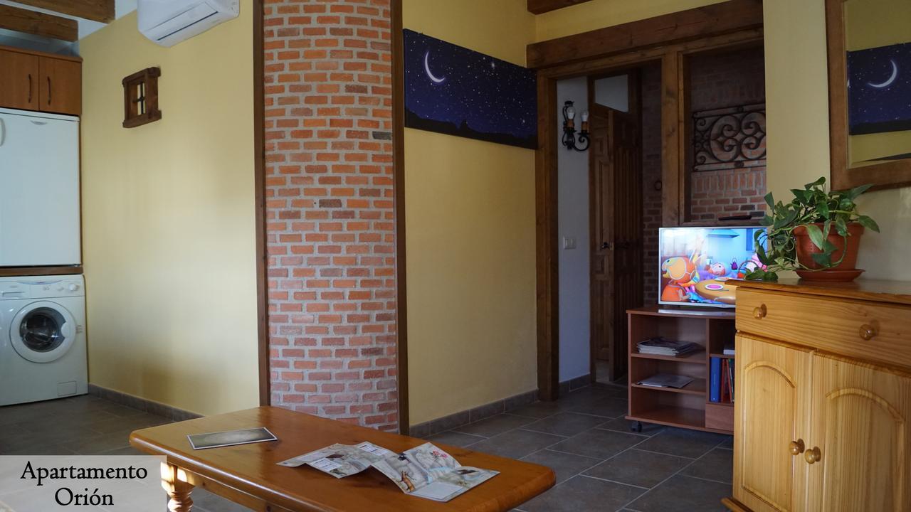 Apartamentos Estrellas De Monfraguee Torrejón el Rubio Exterior foto